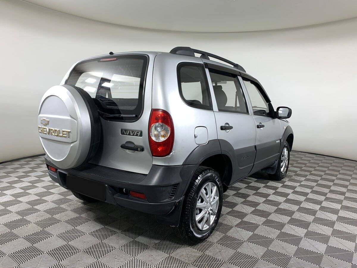 Купить Chevrolet Niva с пробегом. Фото: #4