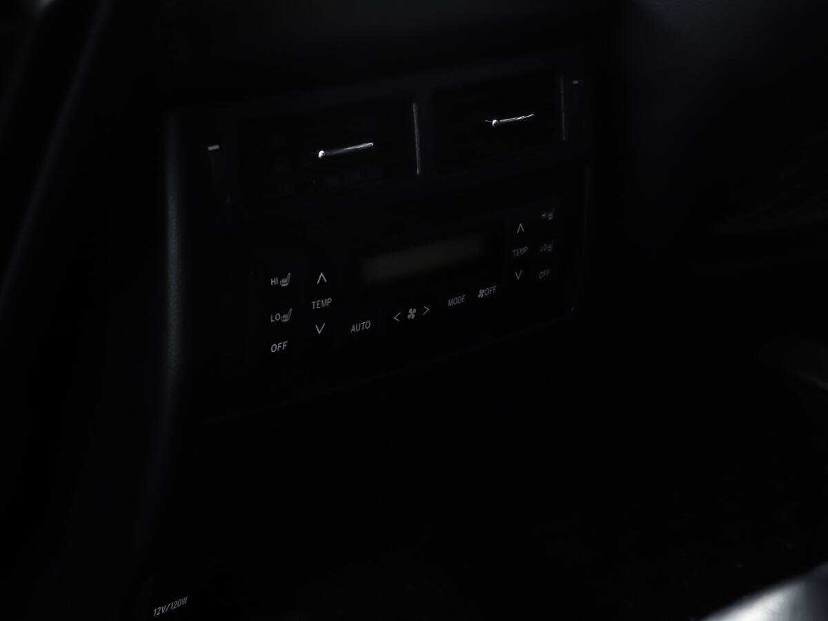 Купить Toyota Land Cruiser с пробегом. Фото: #18