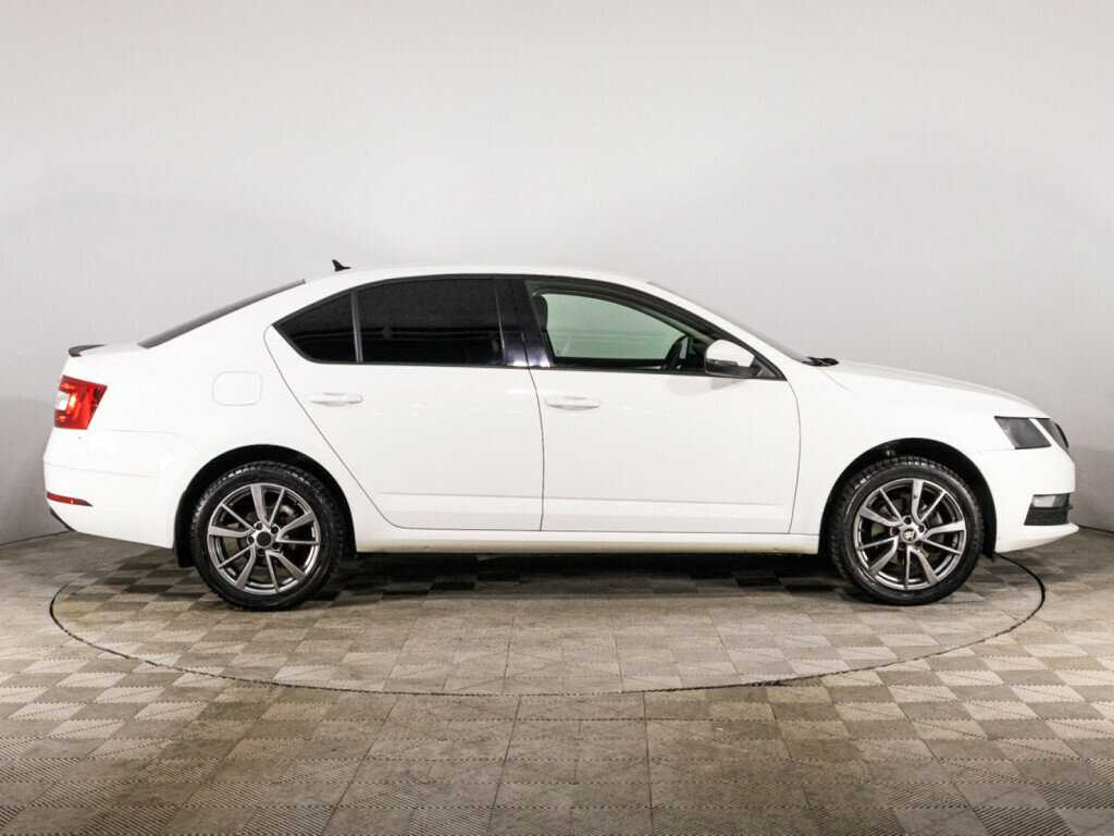 Купить Skoda Octavia с пробегом. Фото: #3