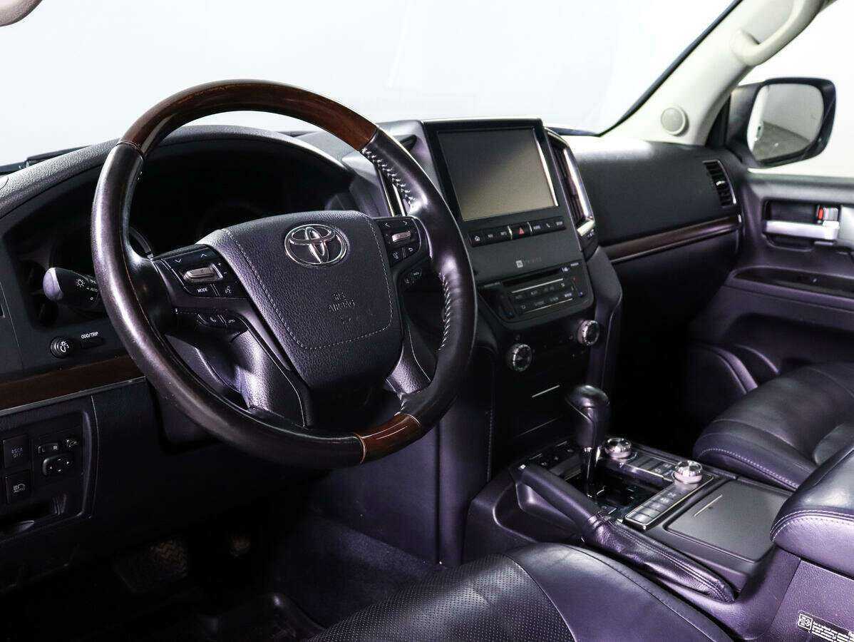 Купить Toyota Land Cruiser с пробегом. Фото: #13