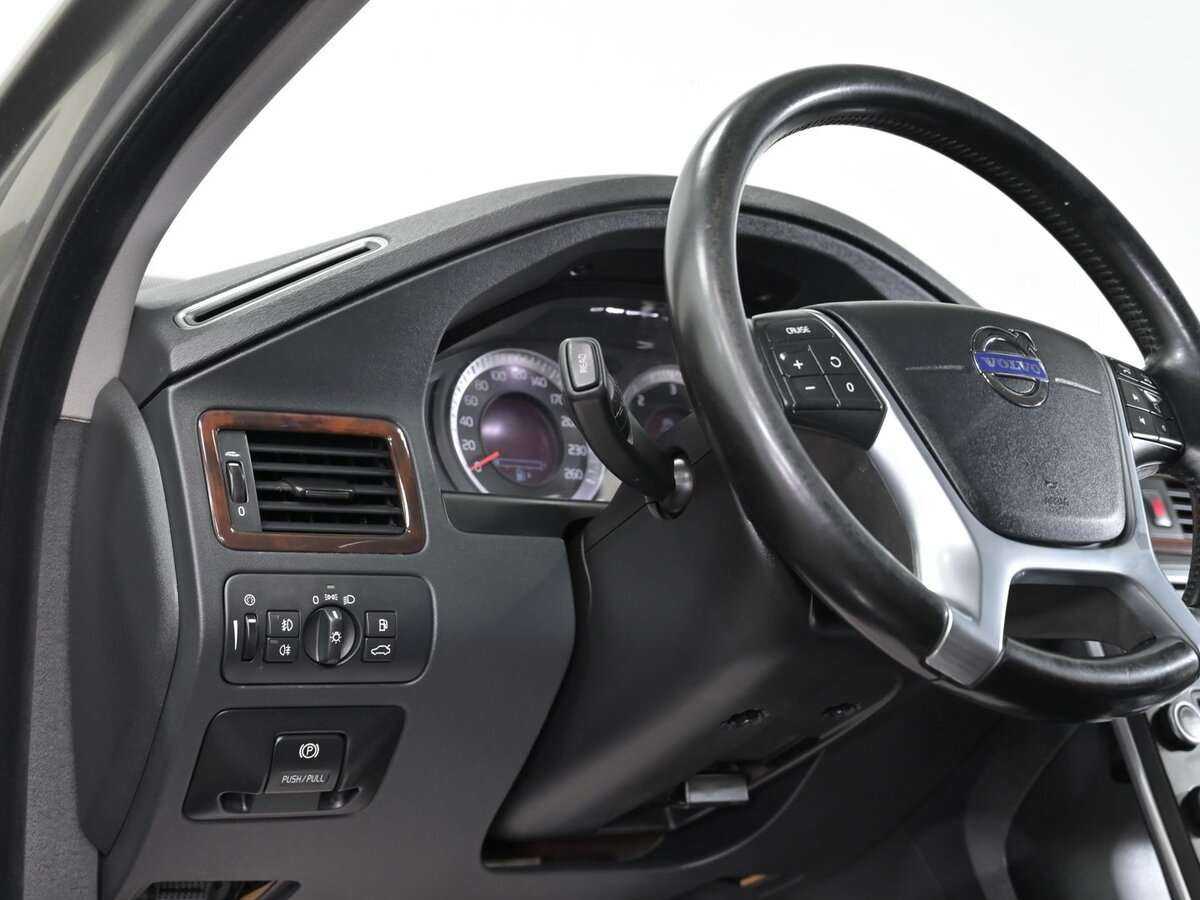 Купить Volvo XC70 с пробегом. Фото: #5