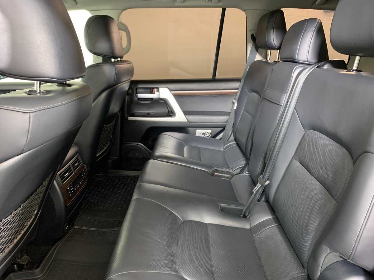 Купить Toyota Land Cruiser с пробегом. Фото: #19
