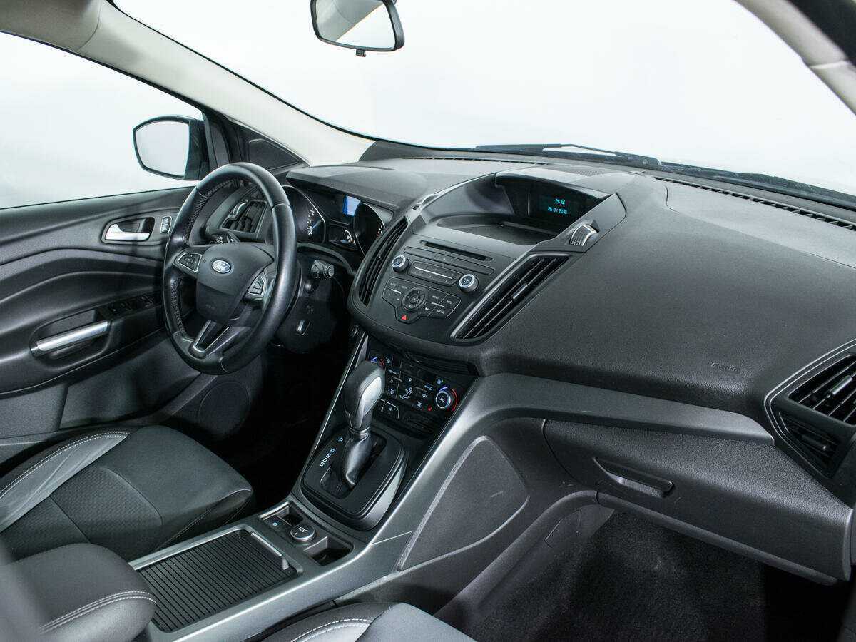 Купить Ford Kuga с пробегом. Фото: #8