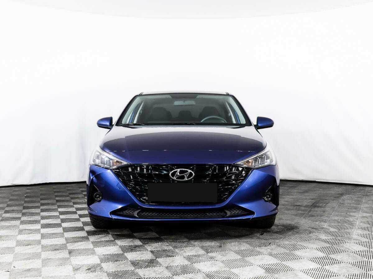 Купить Hyundai Solaris с пробегом. Фото: #1