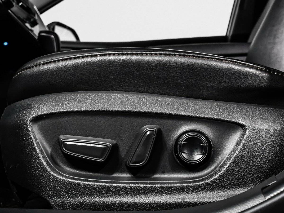 Купить Toyota Camry с пробегом. Фото: #12