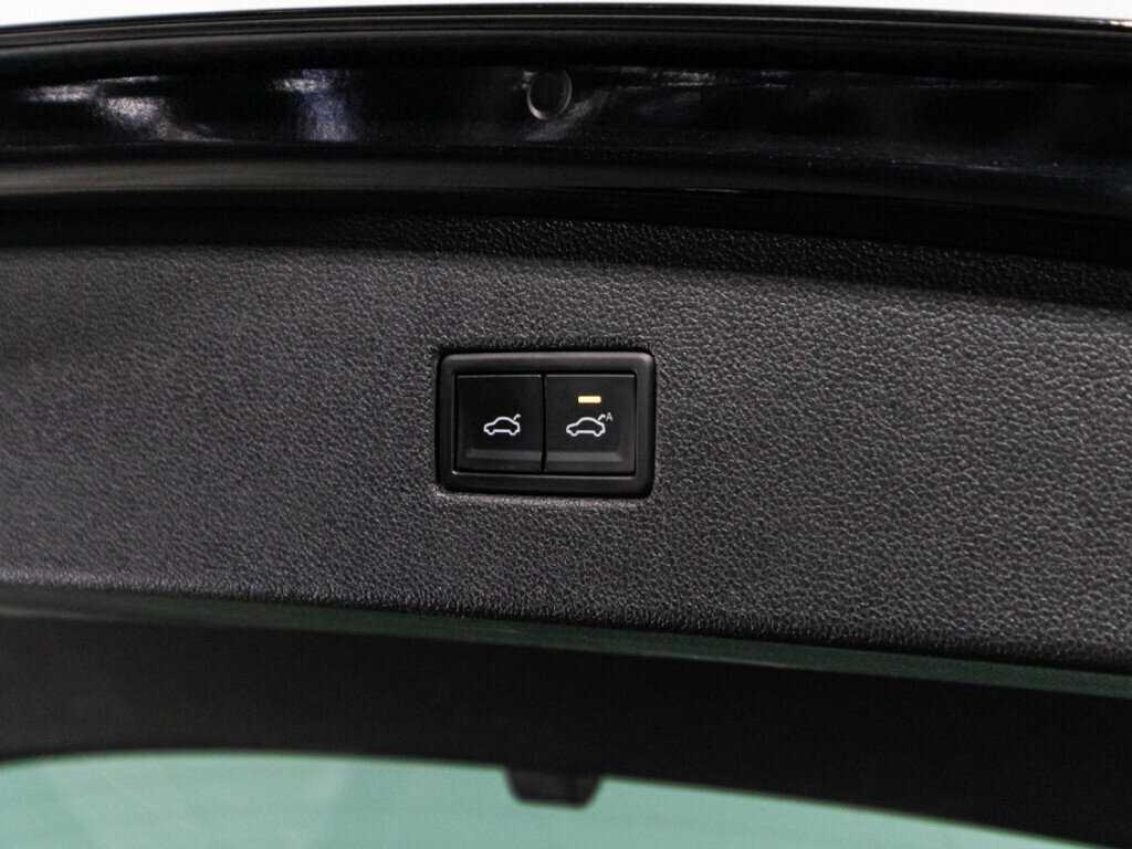 Купить Volkswagen Tiguan с пробегом. Фото: #14