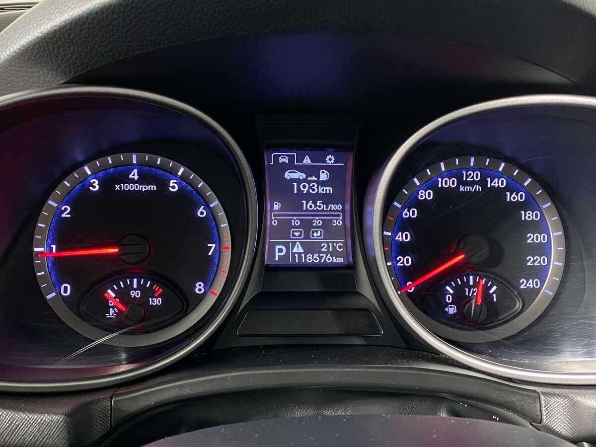 Купить Hyundai Santa Fe с пробегом. Фото: #13