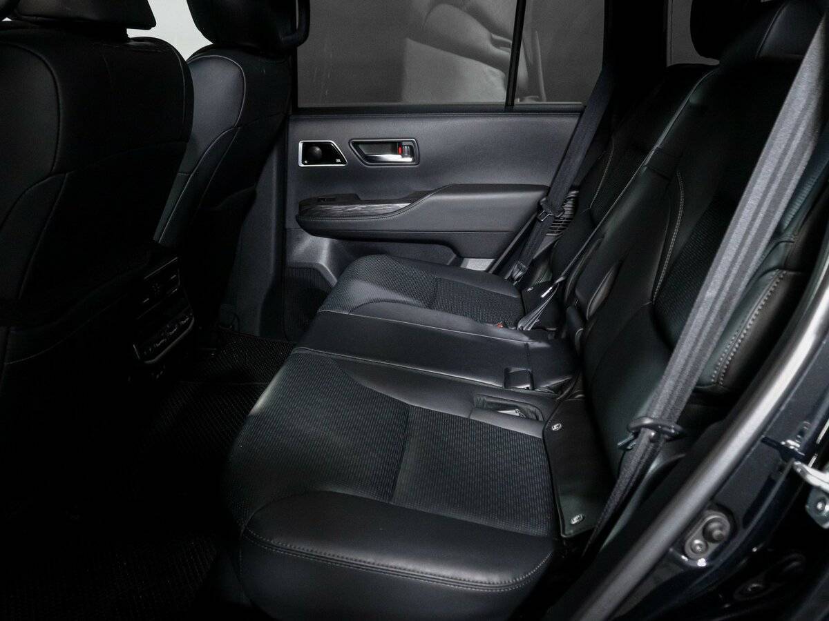 Купить Toyota Land Cruiser с пробегом. Фото: #9