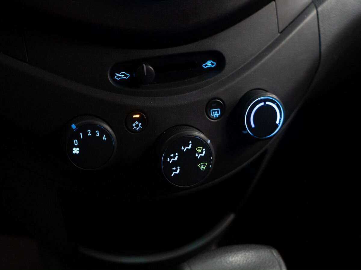 Купить Chevrolet Spark с пробегом. Фото: #13