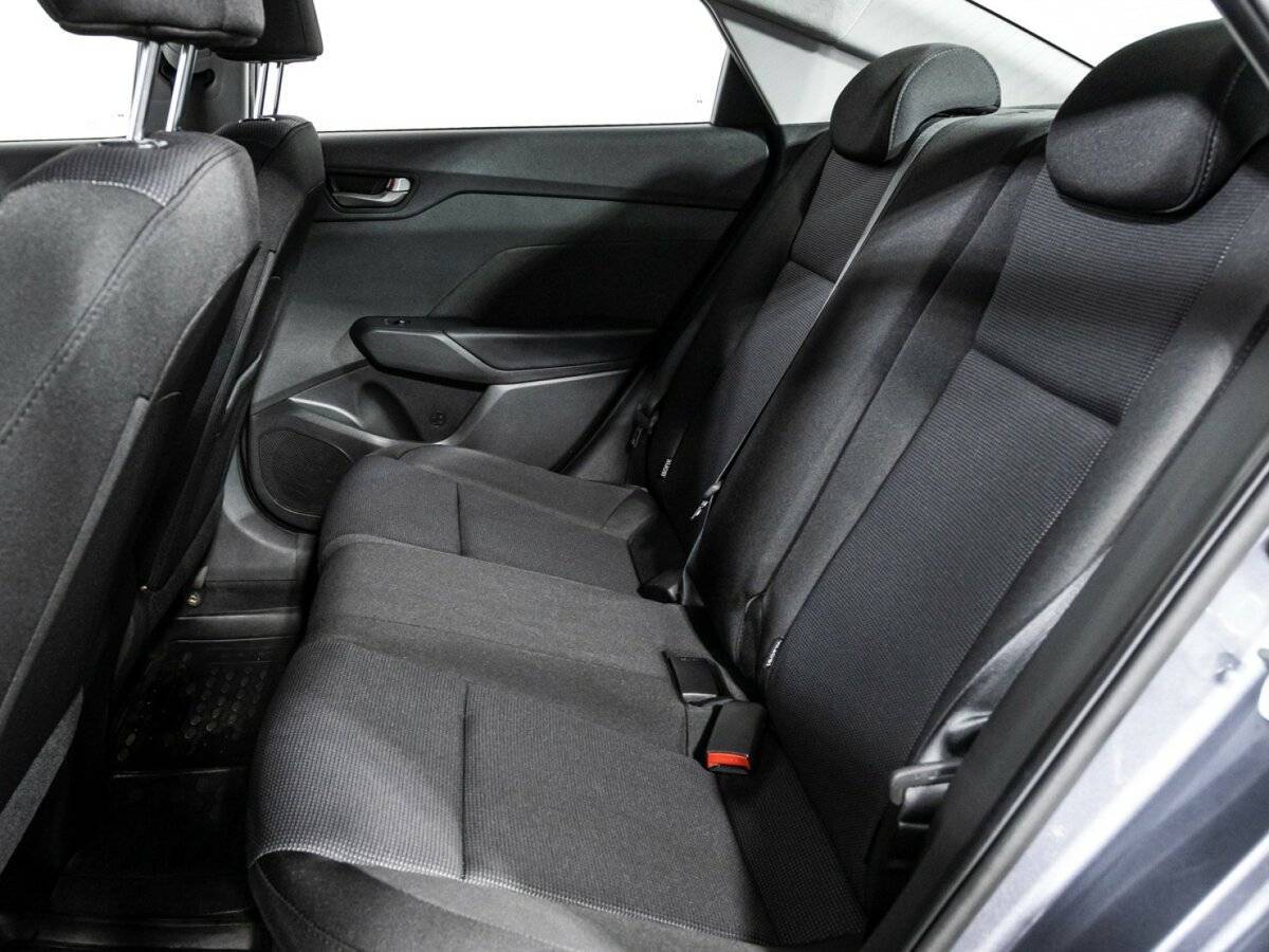 Купить Hyundai Solaris с пробегом. Фото: #9