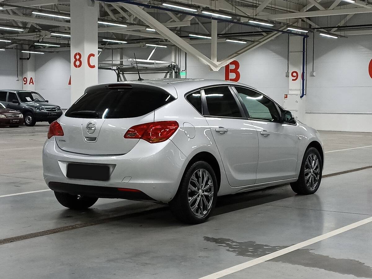 Купить Opel Astra с пробегом. Фото: #4