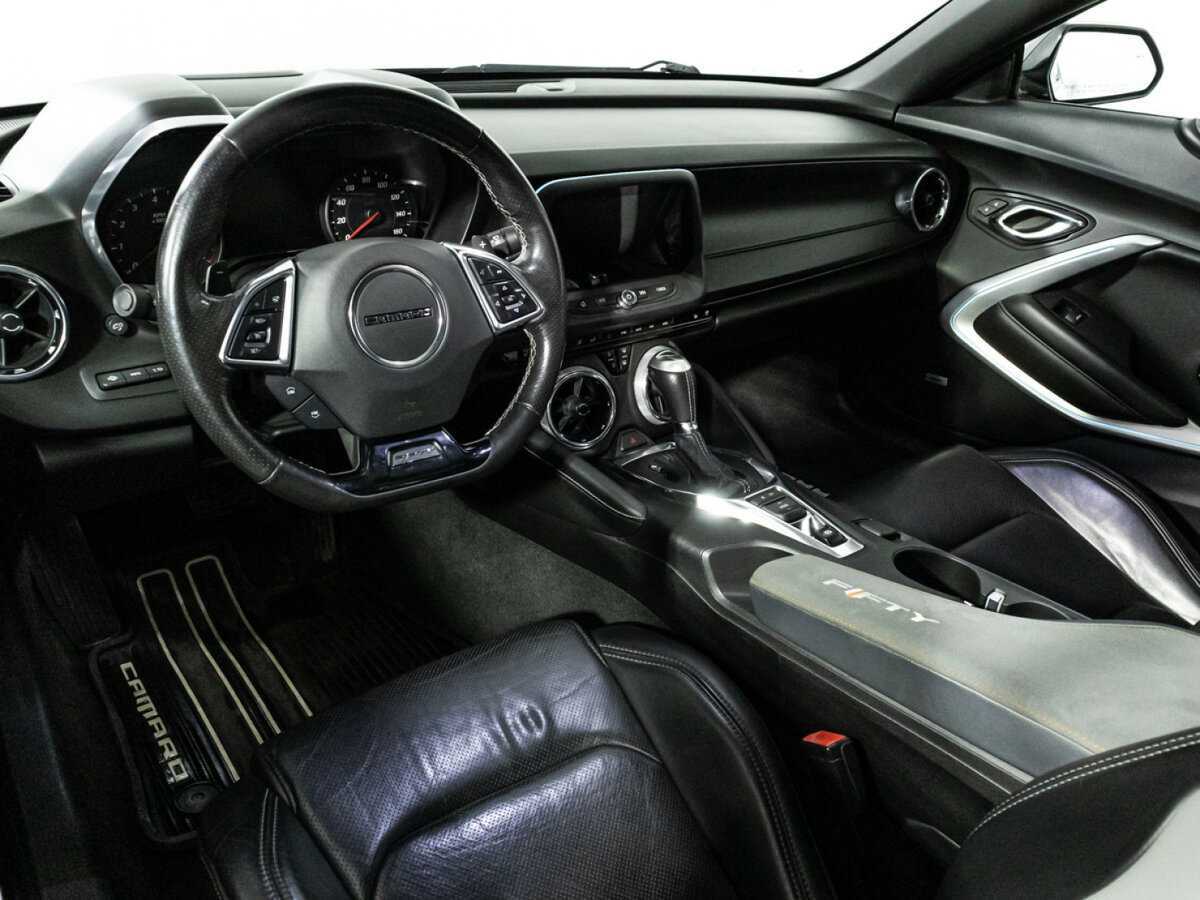 Купить Chevrolet Camaro с пробегом. Фото: #10