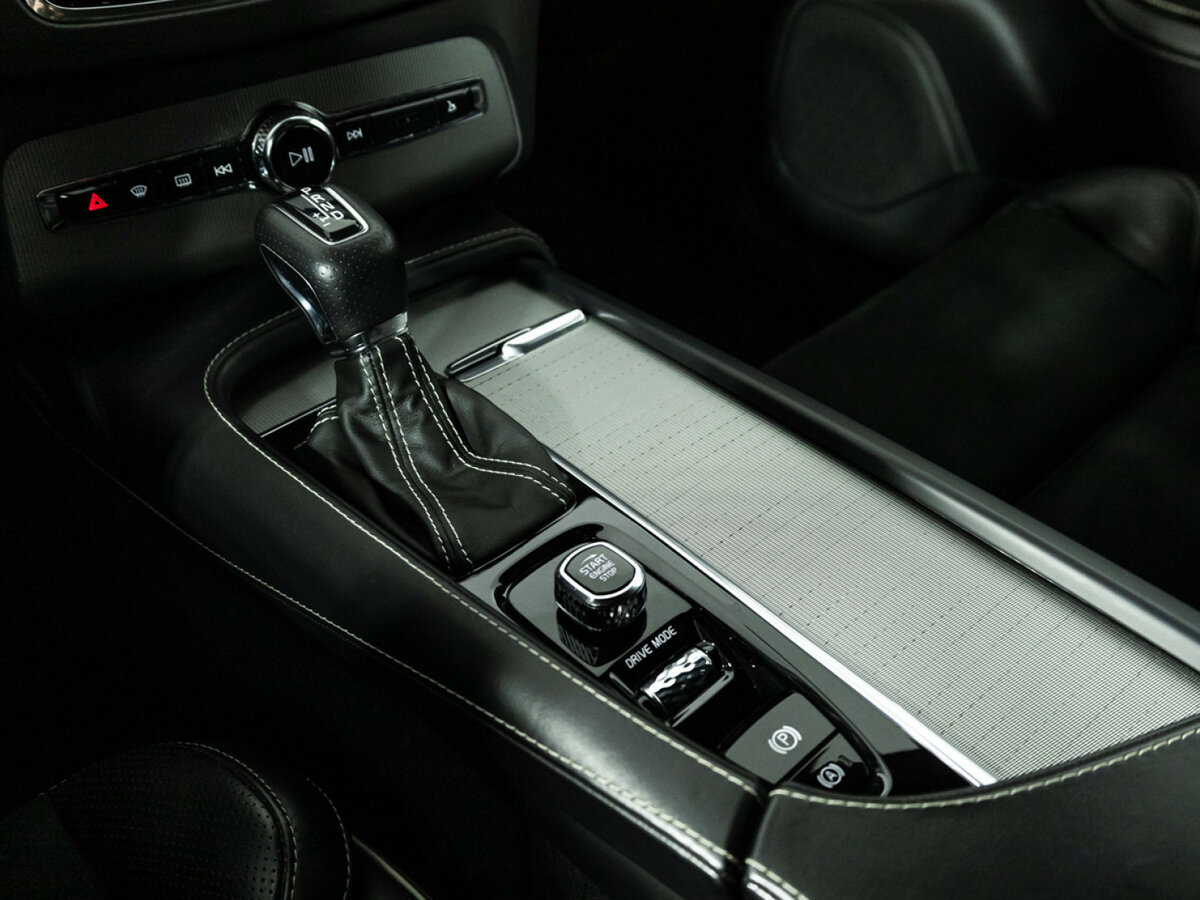 Купить Volvo XC90 с пробегом. Фото: #14