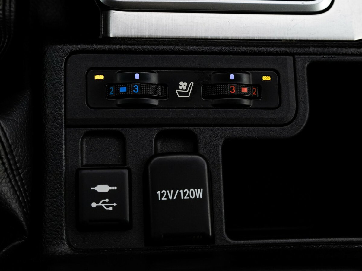 Купить Toyota Land Cruiser Prado с пробегом. Фото: #14