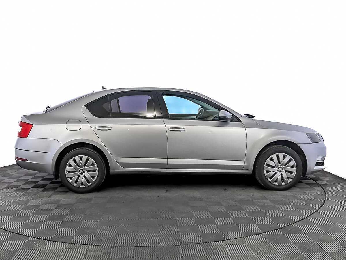 Купить Skoda Octavia с пробегом. Фото: #3