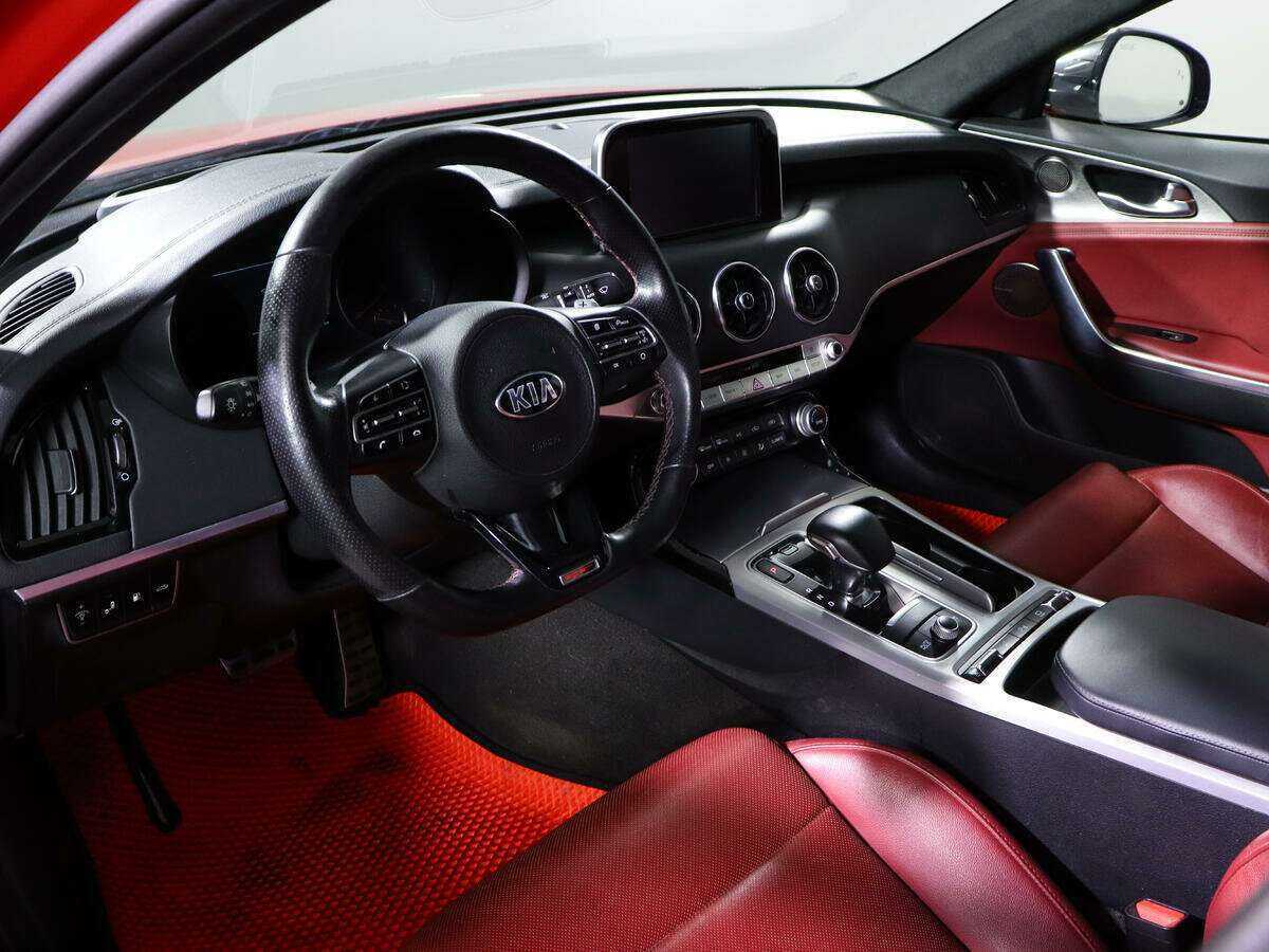 Купить Kia Stinger с пробегом. Фото: #13