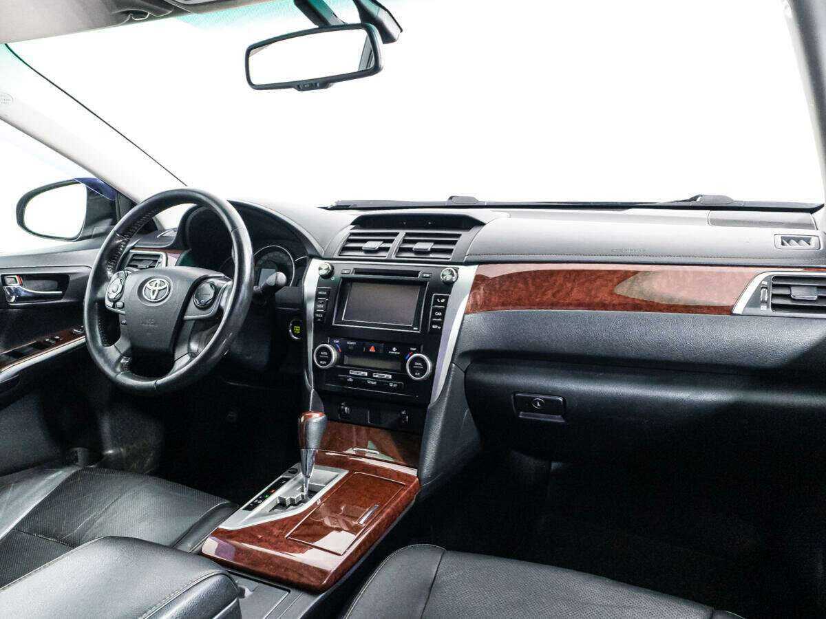 Купить Toyota Camry с пробегом. Фото: #8