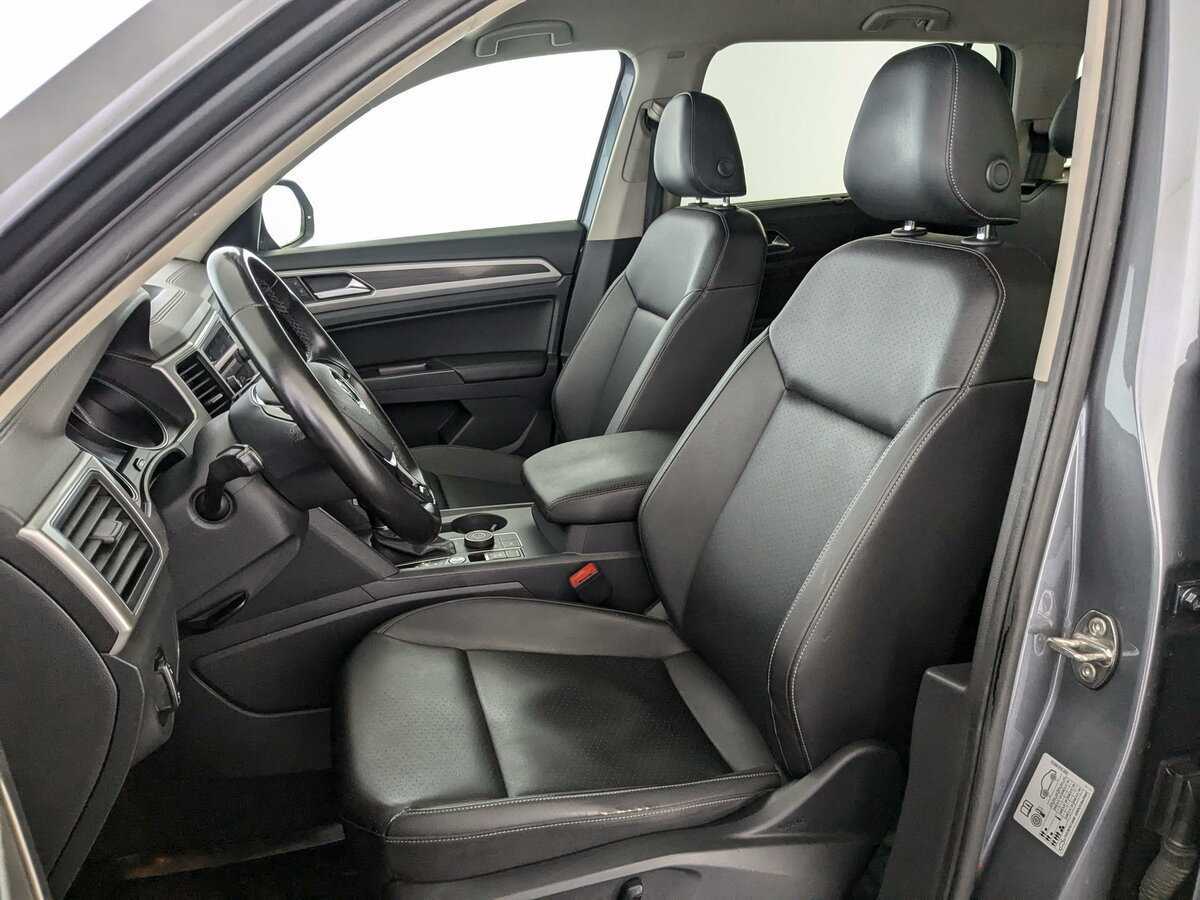 Купить Volkswagen Teramont с пробегом. Фото: #17