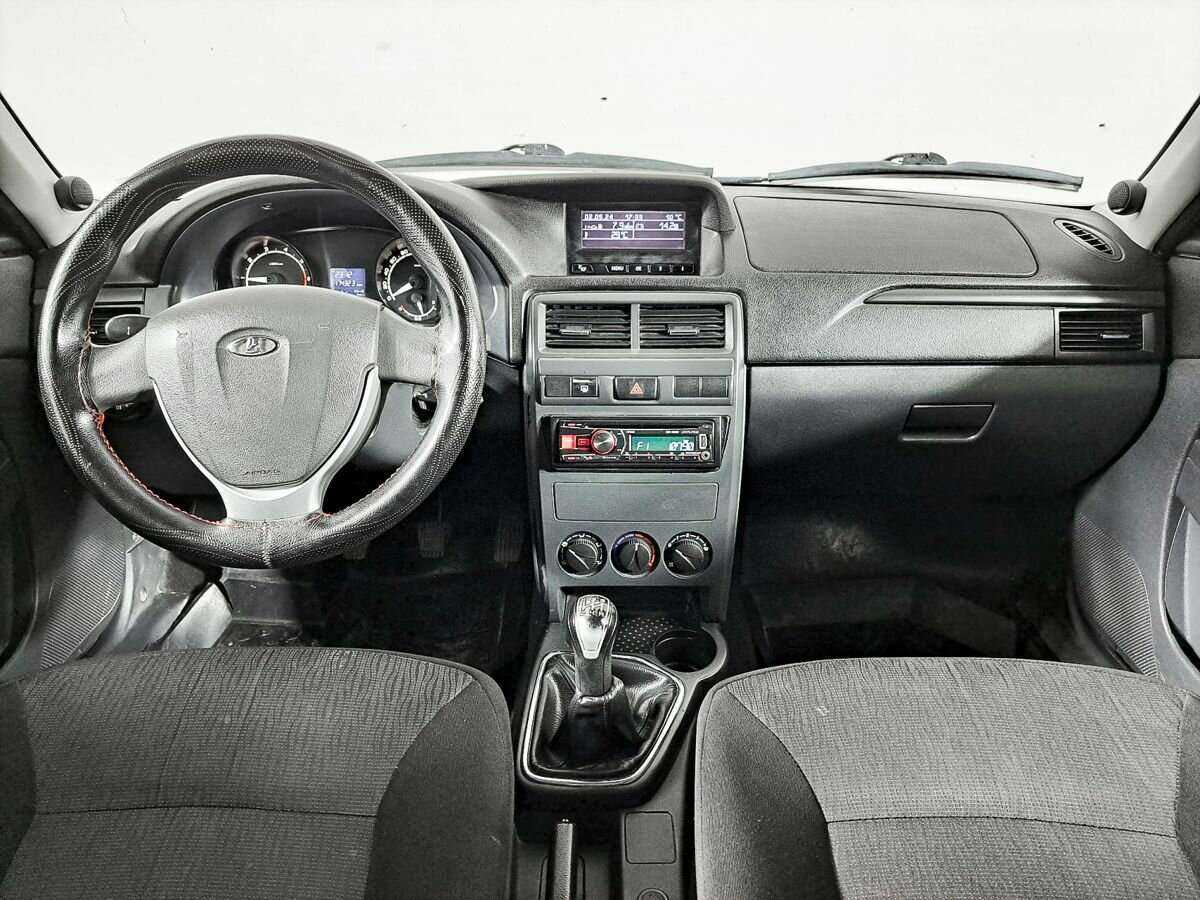 Купить Lada (ВАЗ) Priora с пробегом. Фото: #8