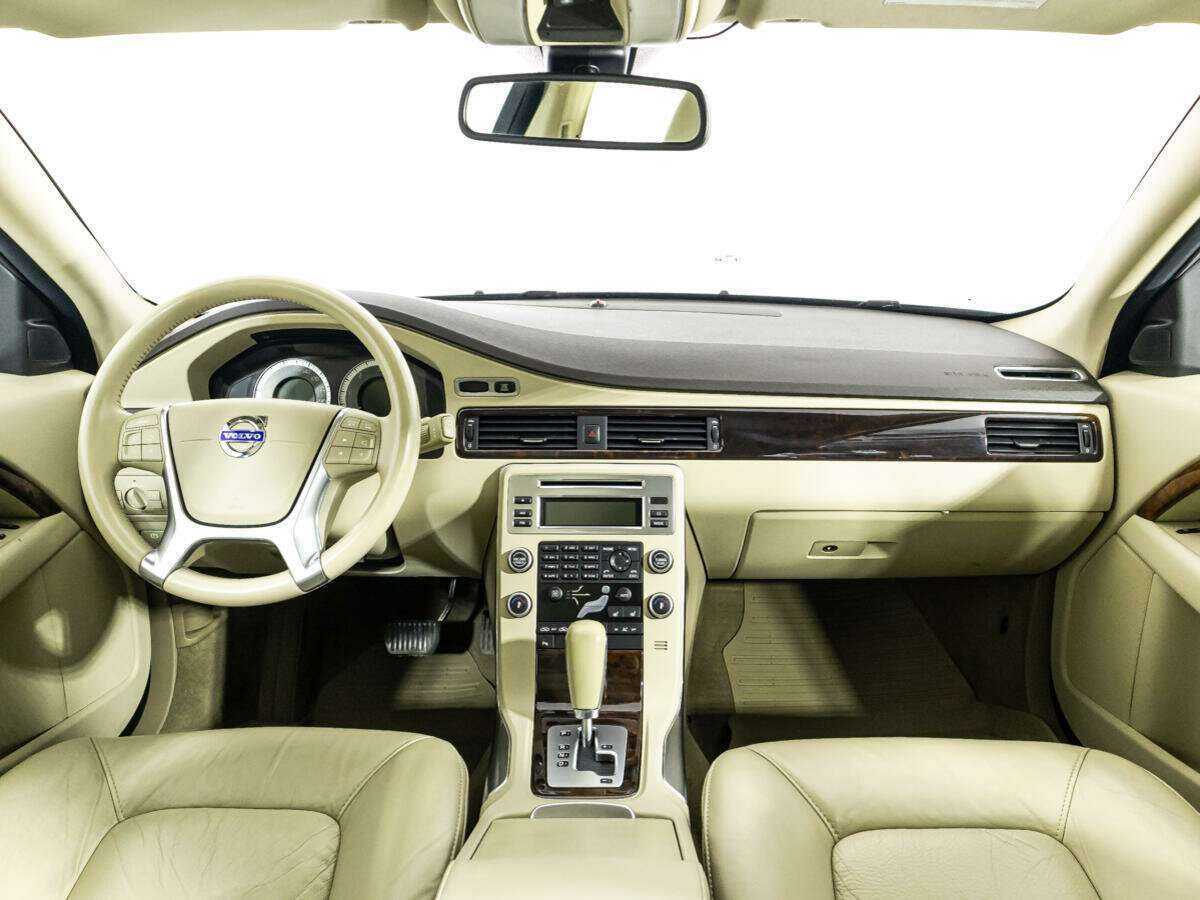 Купить Volvo XC70 с пробегом. Фото: #12