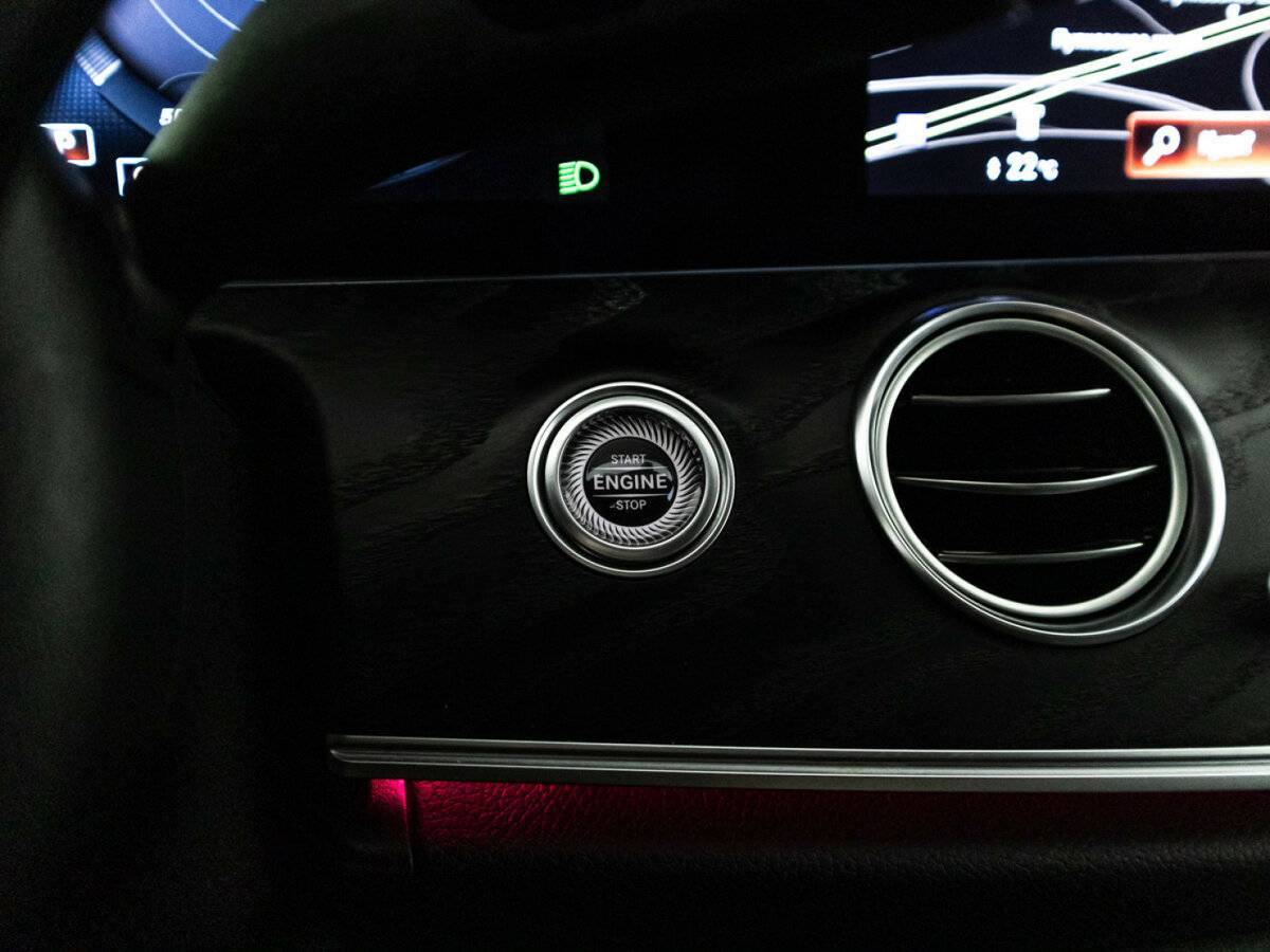 Купить Mercedes-Benz E-Класс с пробегом. Фото: #19