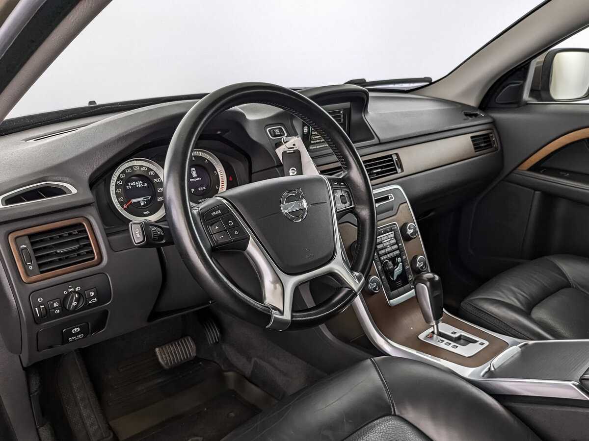 Купить Volvo XC70 с пробегом. Фото: #10