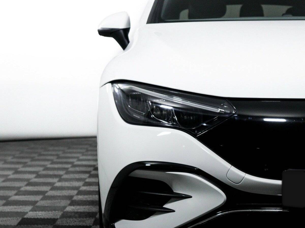 Купить Mercedes-Benz EQE с пробегом. Фото: #17