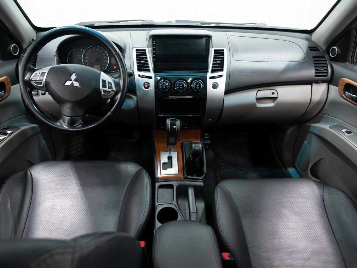 Купить Mitsubishi Pajero Sport с пробегом. Фото: #11