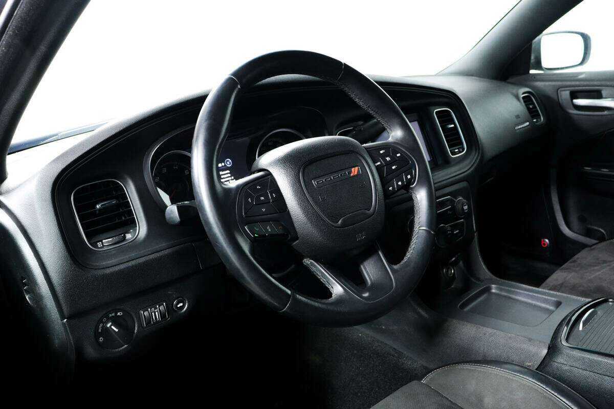 Купить Dodge Charger с пробегом. Фото: #12