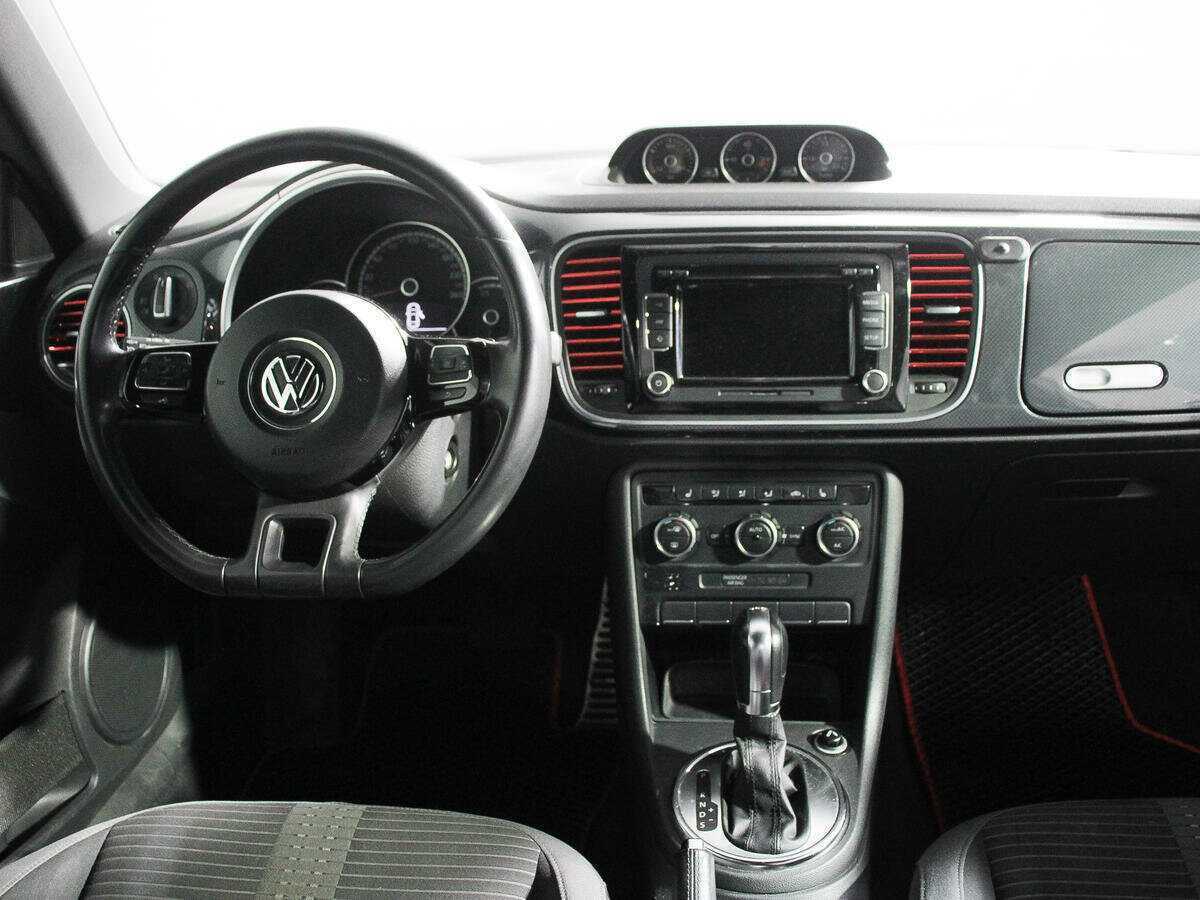 Купить Volkswagen Beetle с пробегом. Фото: #9