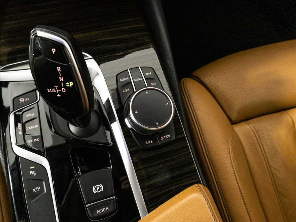 Купить BMW 5 серии с пробегом. Фото: #19