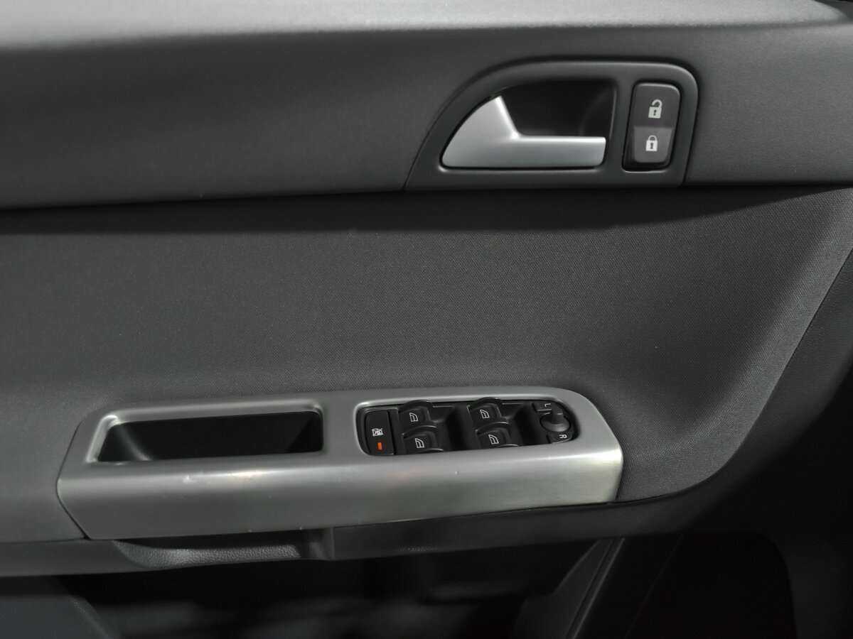 Купить Volvo S40 с пробегом. Фото: #10
