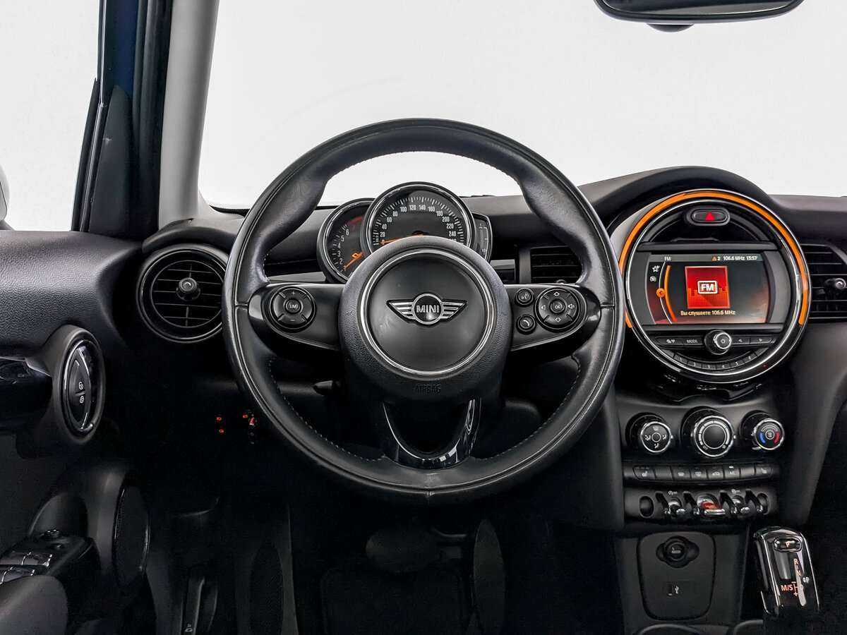 Купить Mini Hatch с пробегом. Фото: #14