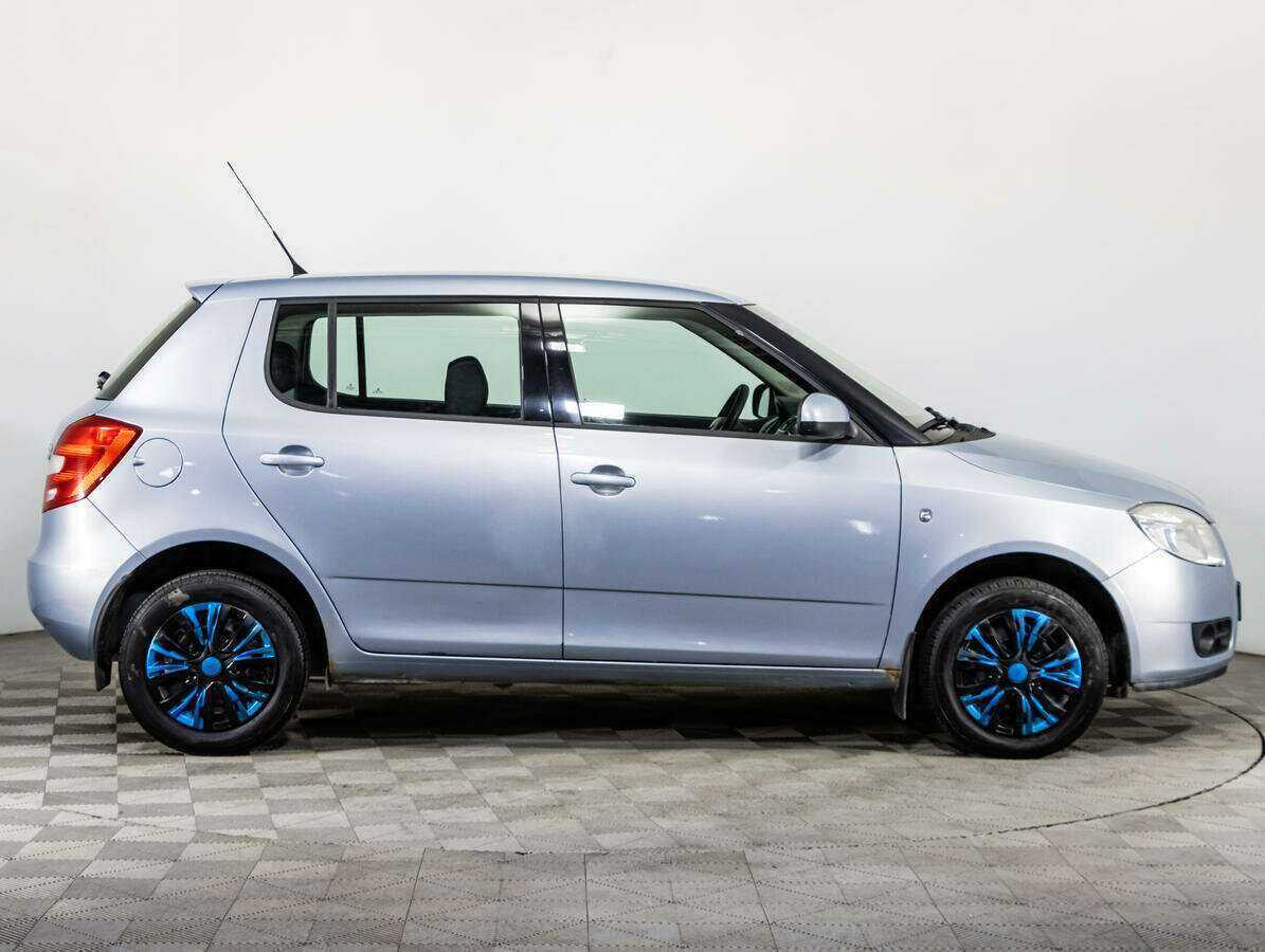 Купить Skoda Fabia с пробегом. Фото: #3