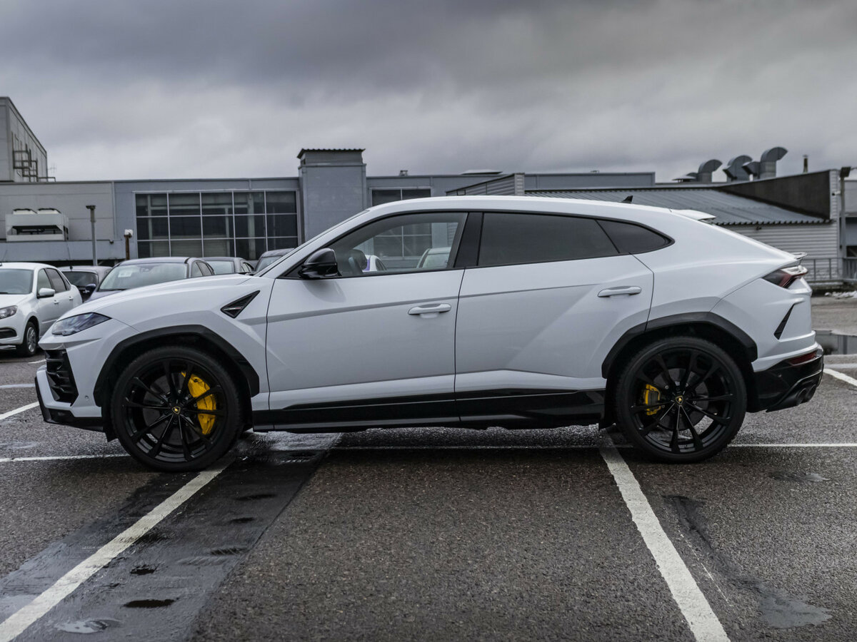 Купить Lamborghini Urus с пробегом. Фото: #10