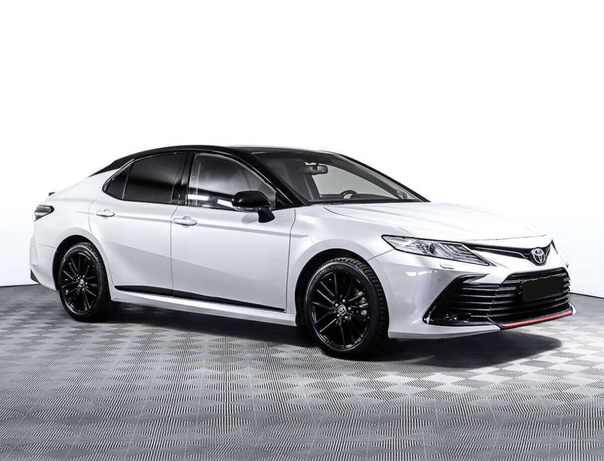 Купить Toyota Camry с пробегом. Фото: #2