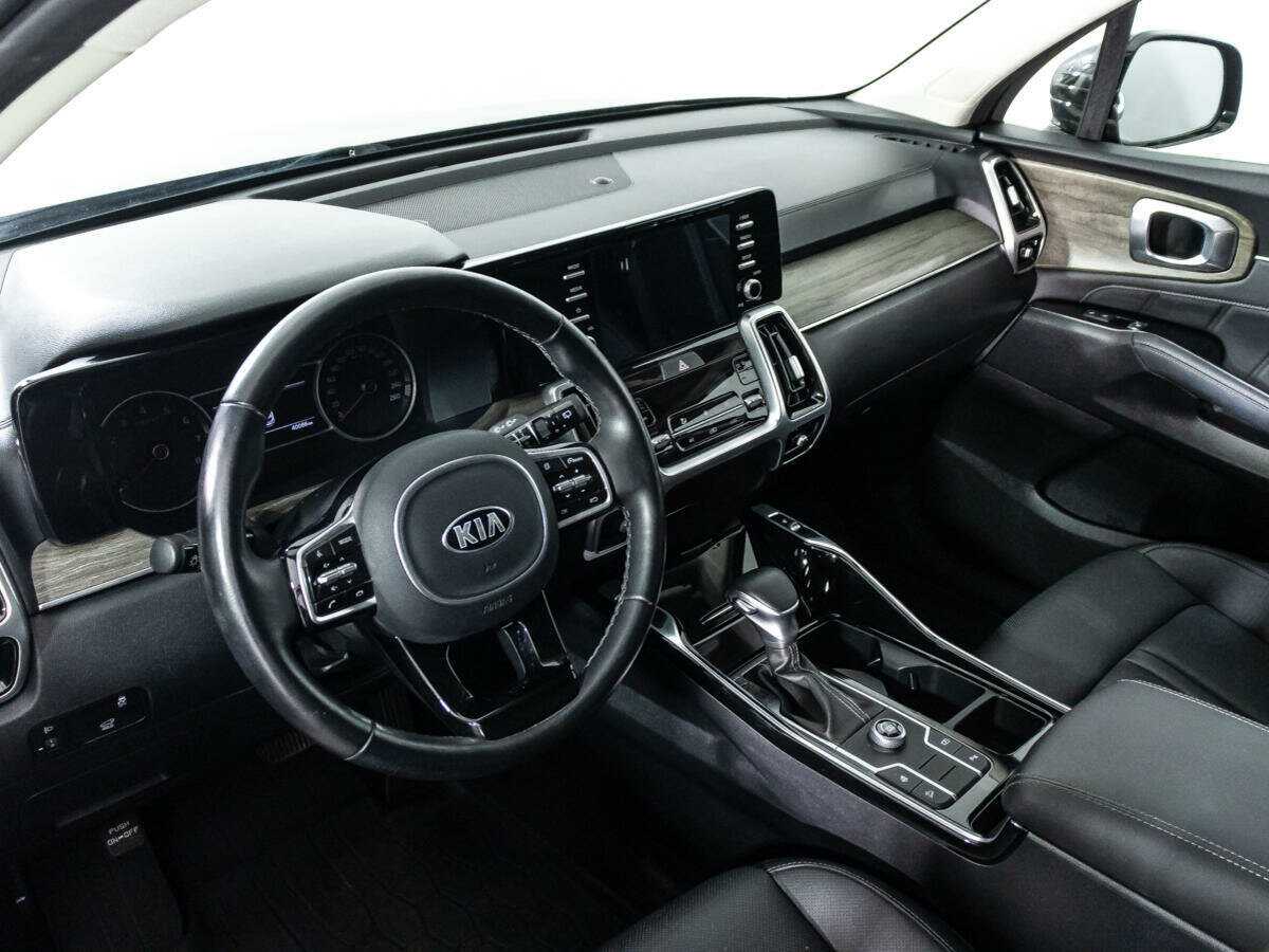 Купить Kia Sorento с пробегом. Фото: #10