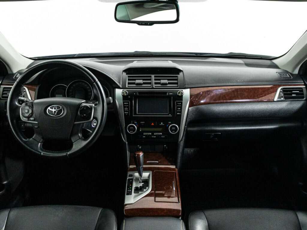 Купить Toyota Camry с пробегом. Фото: #12