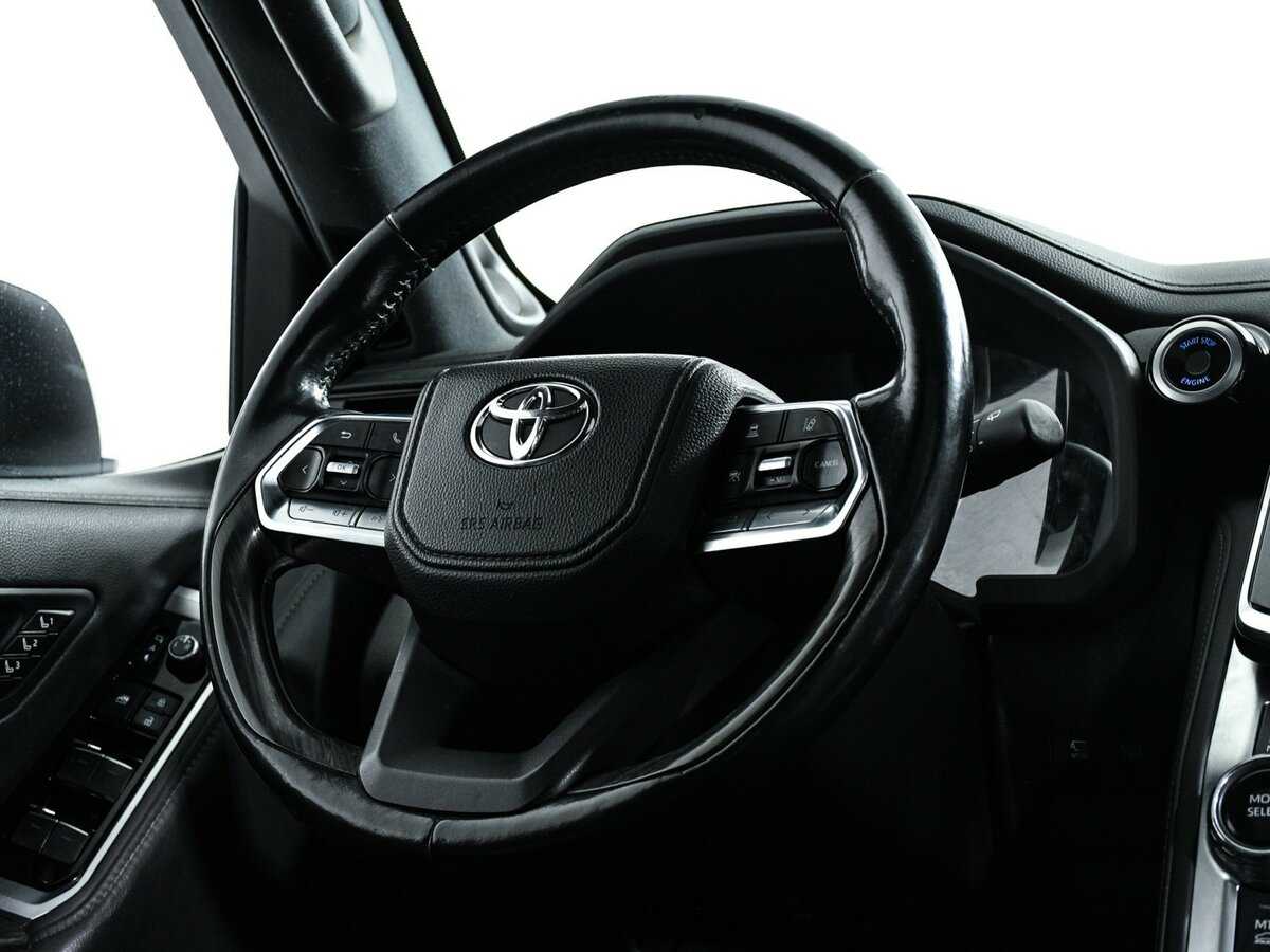 Купить Toyota Land Cruiser с пробегом. Фото: #11
