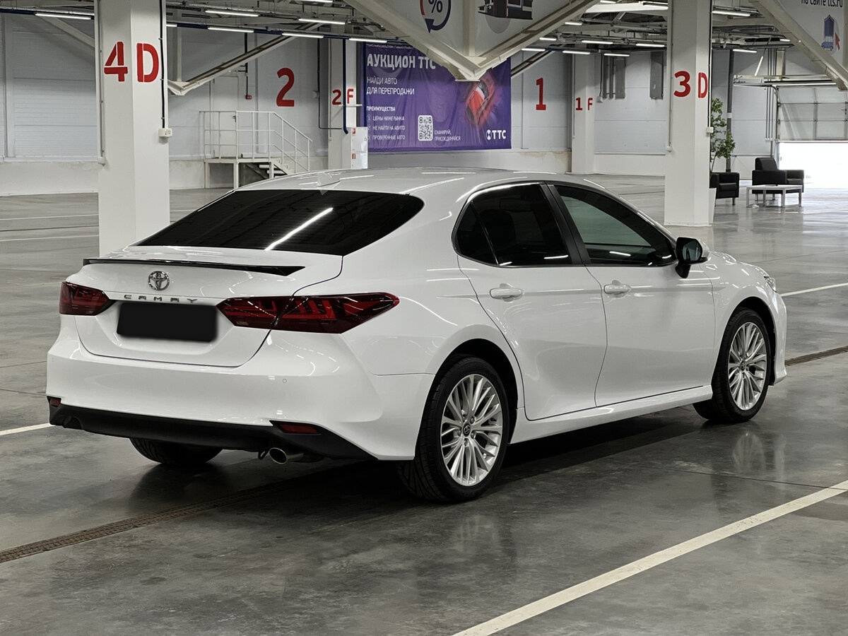 Купить Toyota Camry с пробегом. Фото: #4