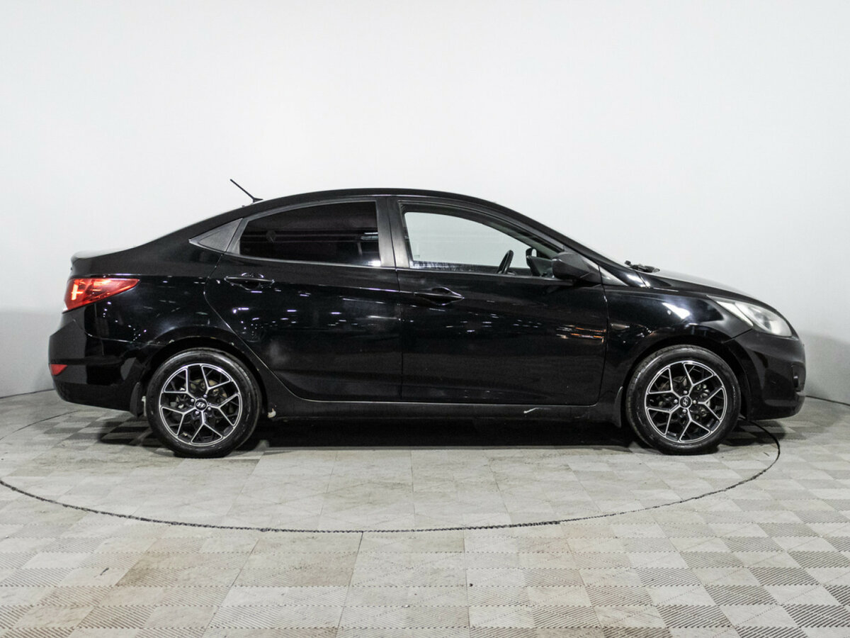 Купить Hyundai Solaris с пробегом. Фото: #3
