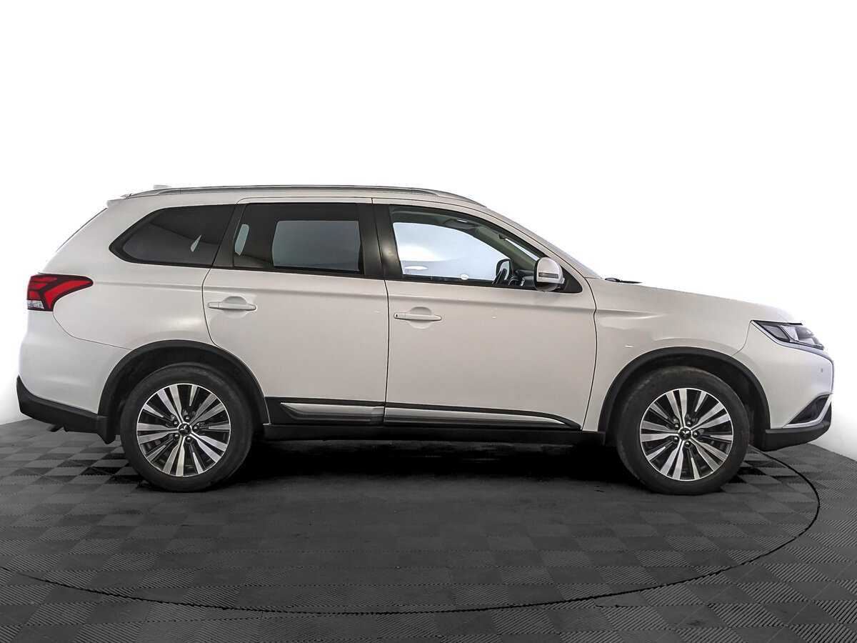 Купить Mitsubishi Outlander с пробегом. Фото: #3