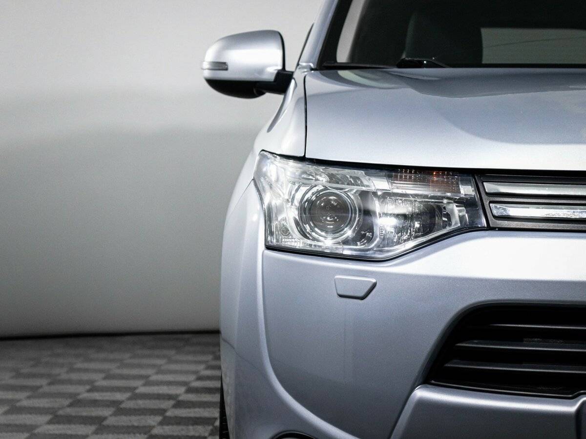 Купить Mitsubishi Outlander с пробегом. Фото: #14