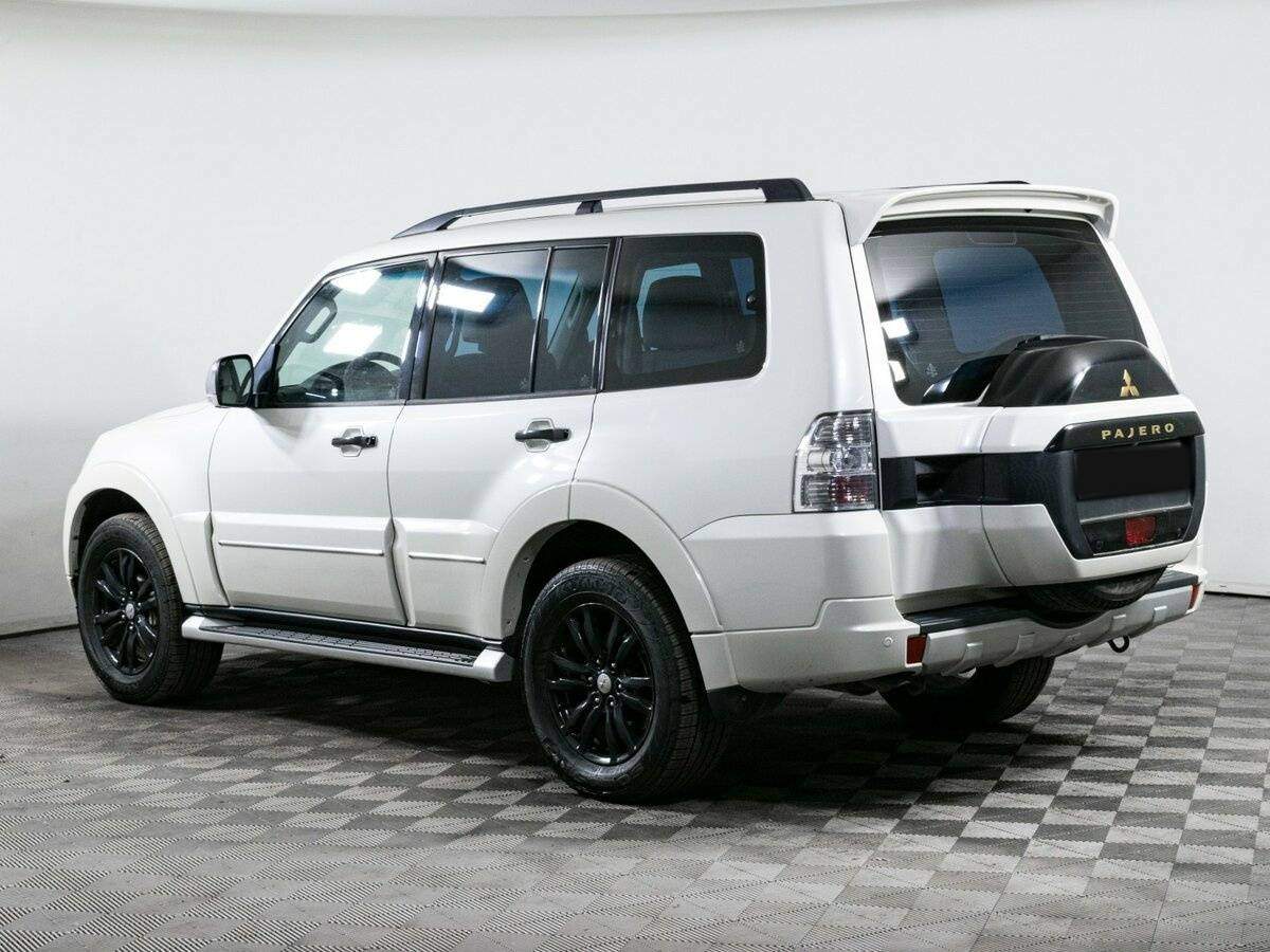 Купить Mitsubishi Pajero с пробегом. Фото: #6