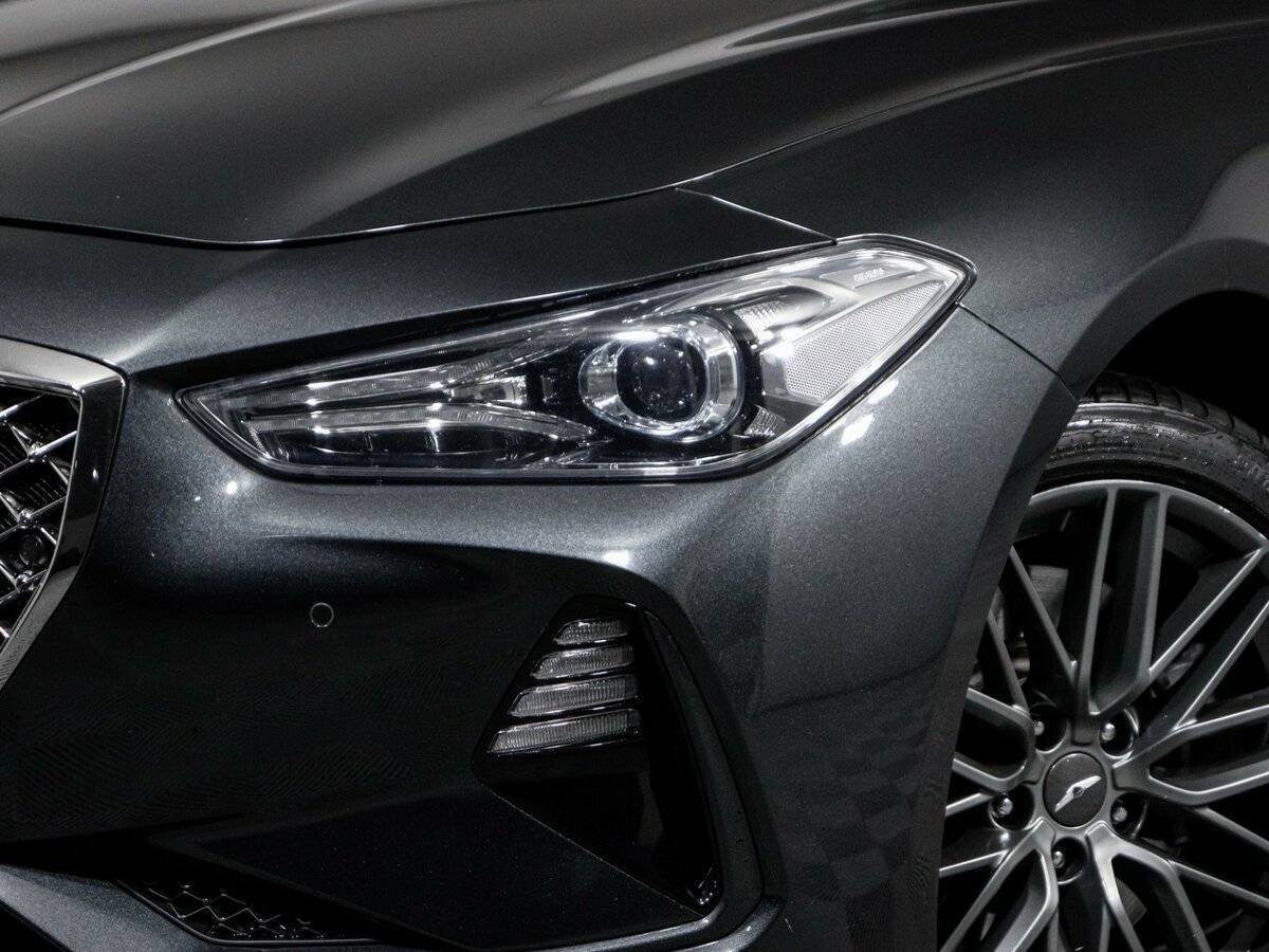 Купить Genesis G70 с пробегом. Фото: #16