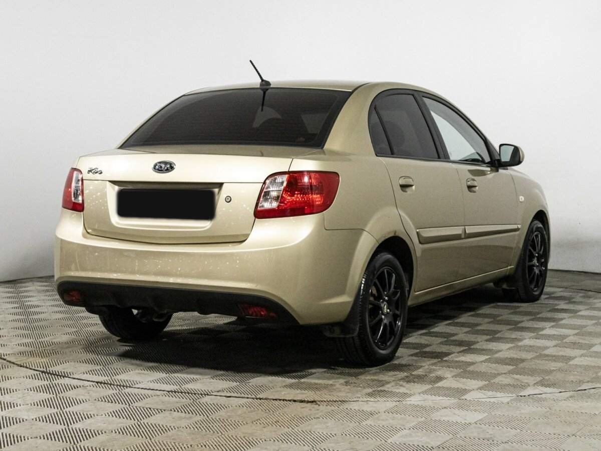Купить Kia Rio с пробегом. Фото: #4