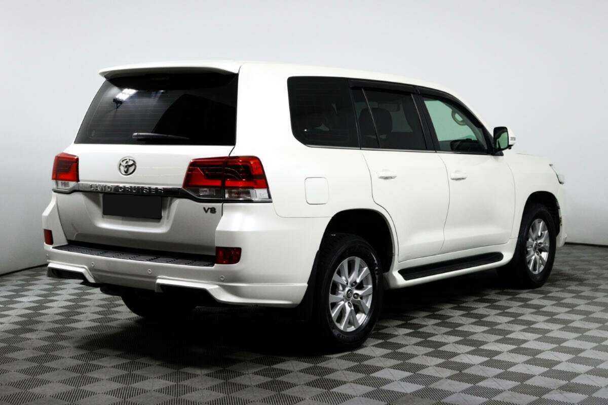 Купить Toyota Land Cruiser с пробегом. Фото: #4