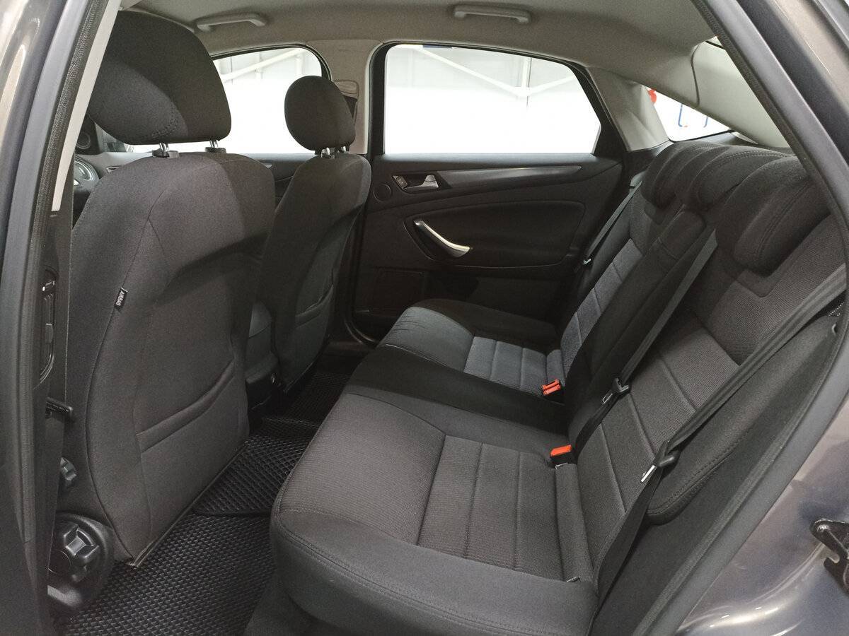Купить Ford Mondeo с пробегом. Фото: #11