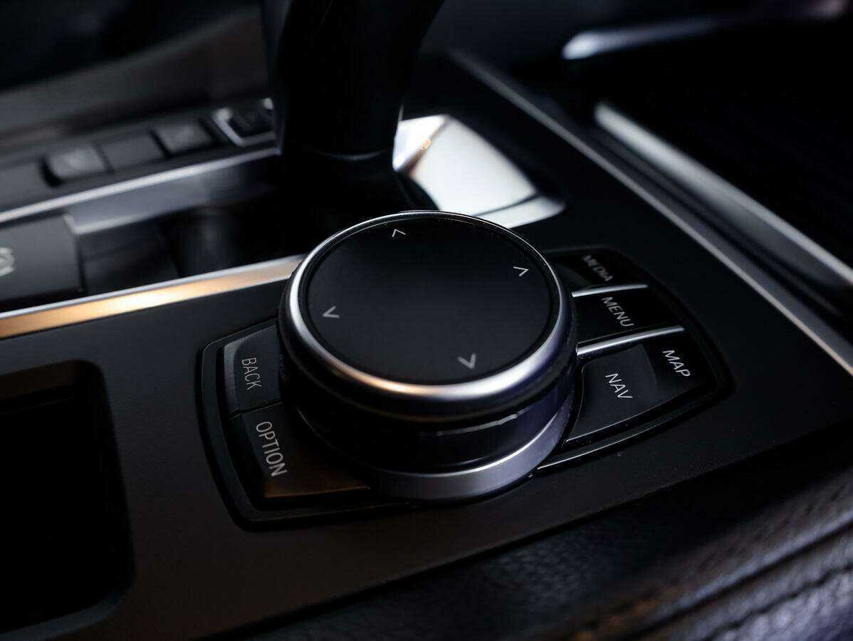 Купить BMW X6 с пробегом. Фото: #19