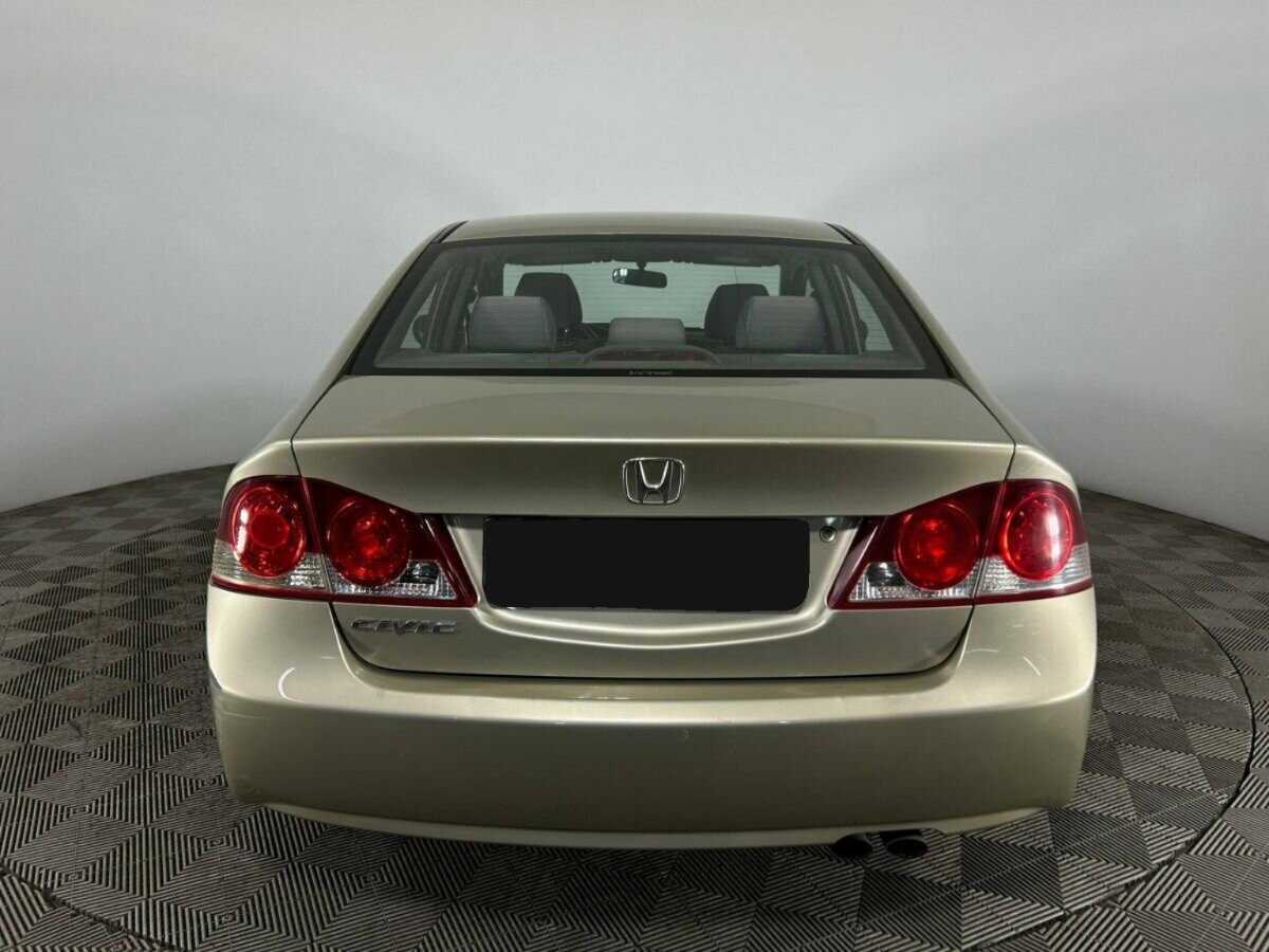 Купить Honda Civic с пробегом. Фото: #2